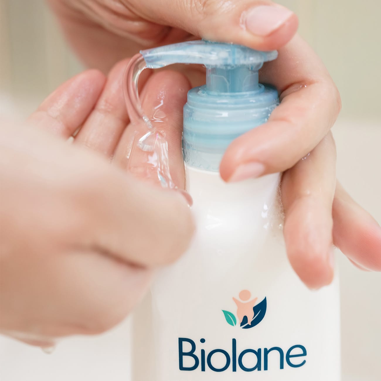 biolane-gel-lavant-2-in-1-waschgel-baby-k-rper-haare-750-ml-mild image 3