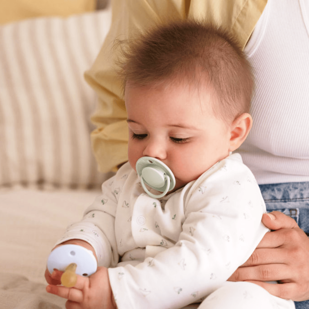 biolane-sucettes-schnuller-rund-0-6-monate-2-st-ck-blau-kautschuk image 2