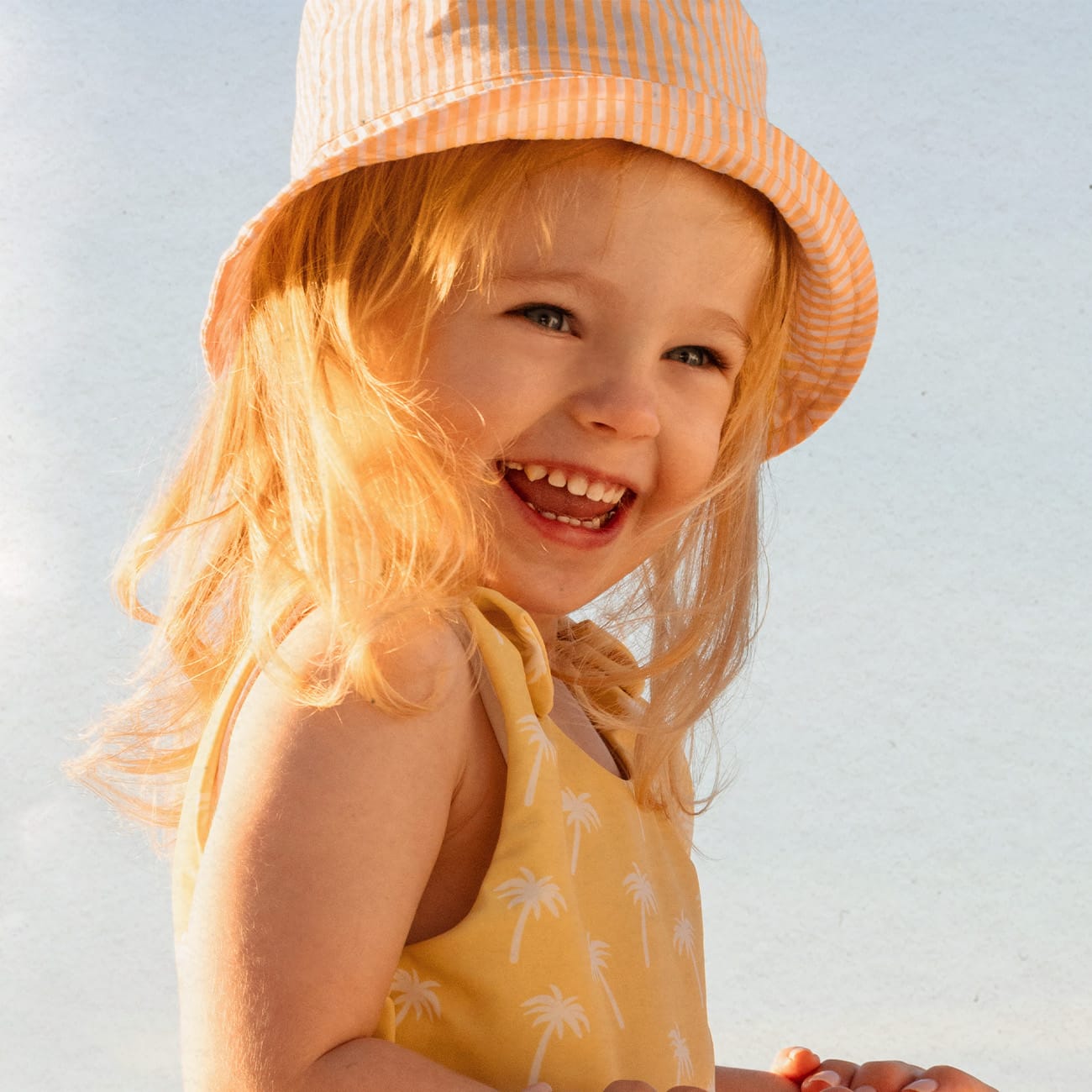 biolane-baby-sonnenhut-seersucker-baumwolle-hell image 2
