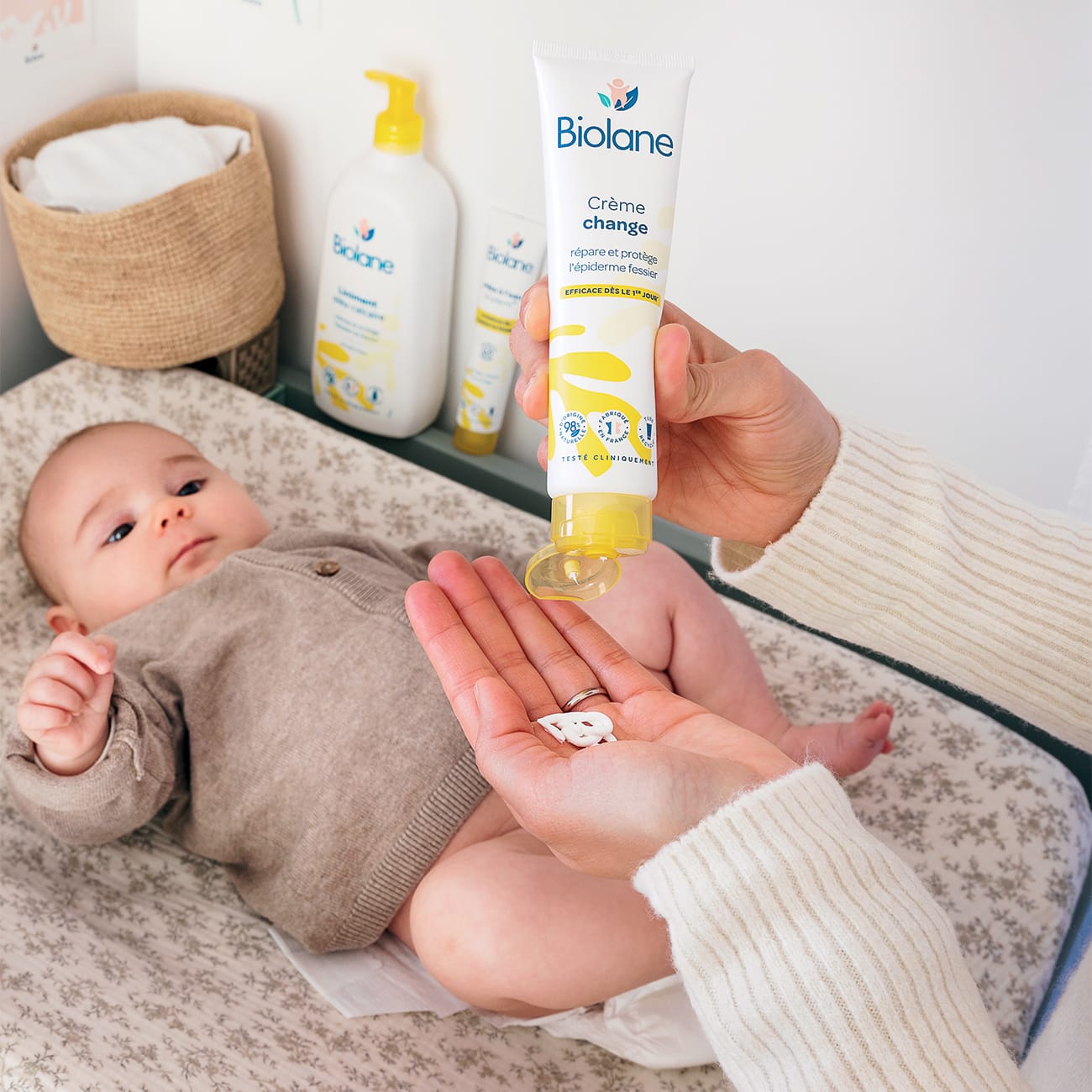 biolane-baby-erstausstattung-geschenkset-gr-e-1-windeln image 2